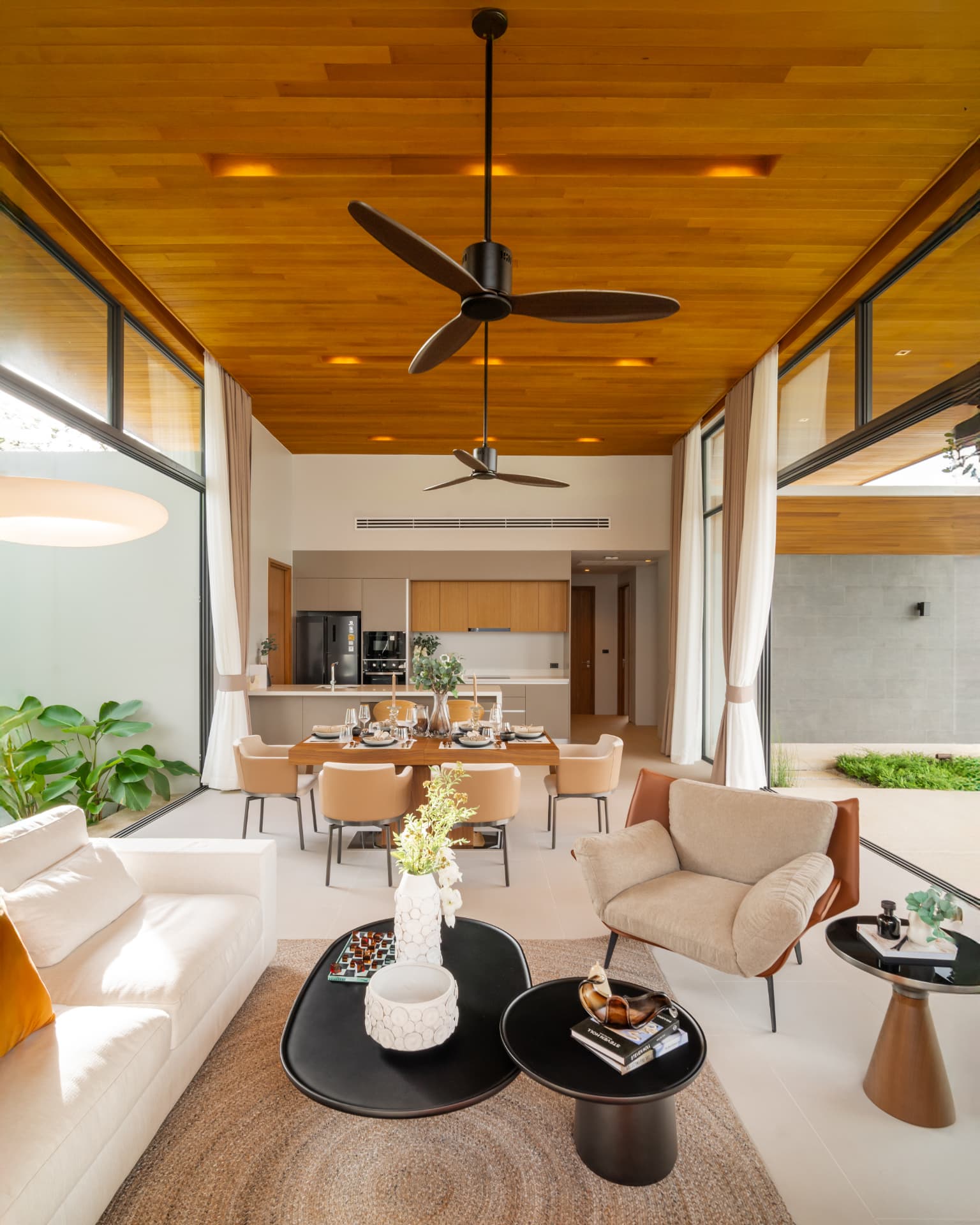Botanica Four Seasons — vertical architectural view